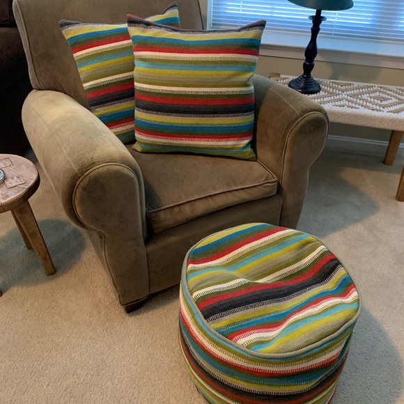 Crate & Barrel Cayden Pouf クッション Crate&Barrel | Other | Crate Barrel Cayden Pouf | Poshmark